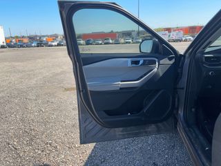 2022 Ford Explorer XLT - Driver's Front Door Image